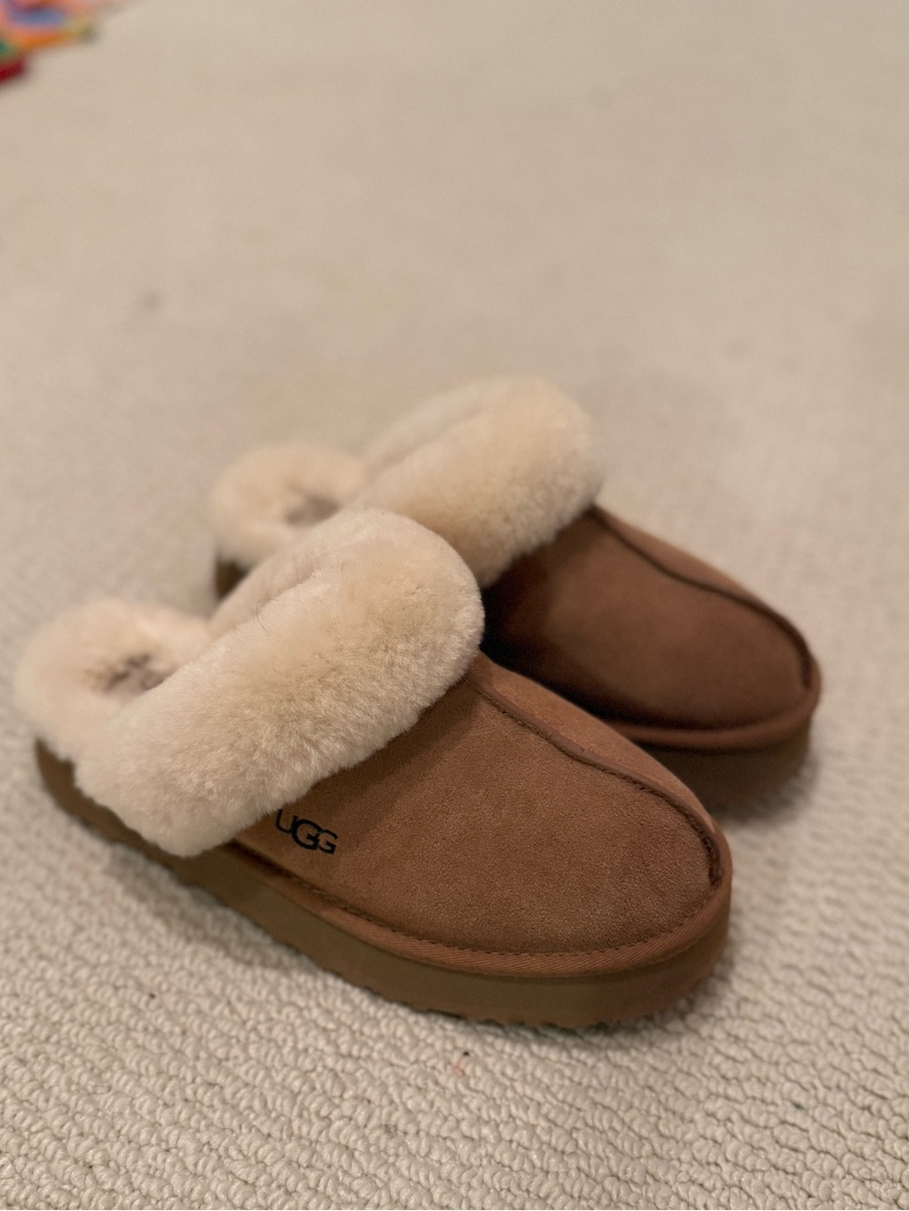UGG Disquette platform slippers - Like New